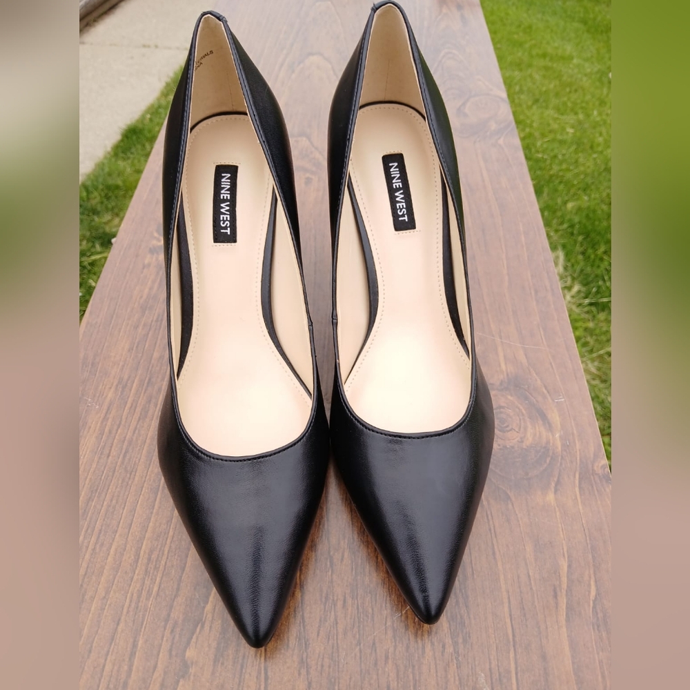 NINE WEST block heel size 8.5 black